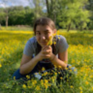 Meet your Posher, Olivia